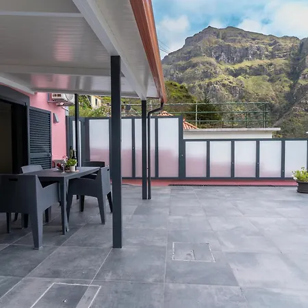 Ferienhaus Vale Da *